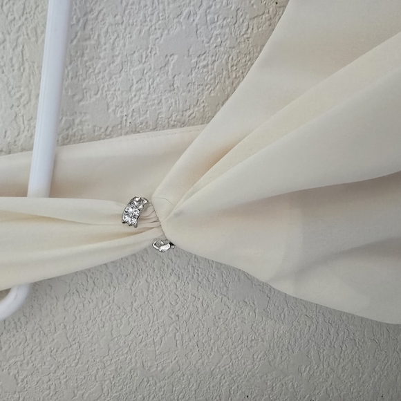 Pale Yellow Michaelangelo gown with rhinestone straps, size 14. Elegant & flowy. - Picture 4 of 8